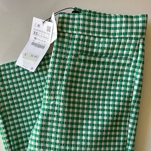 ZARA GREEN AND WHITE GINGHAM CROPPED PANTS! BRAND NEW!!